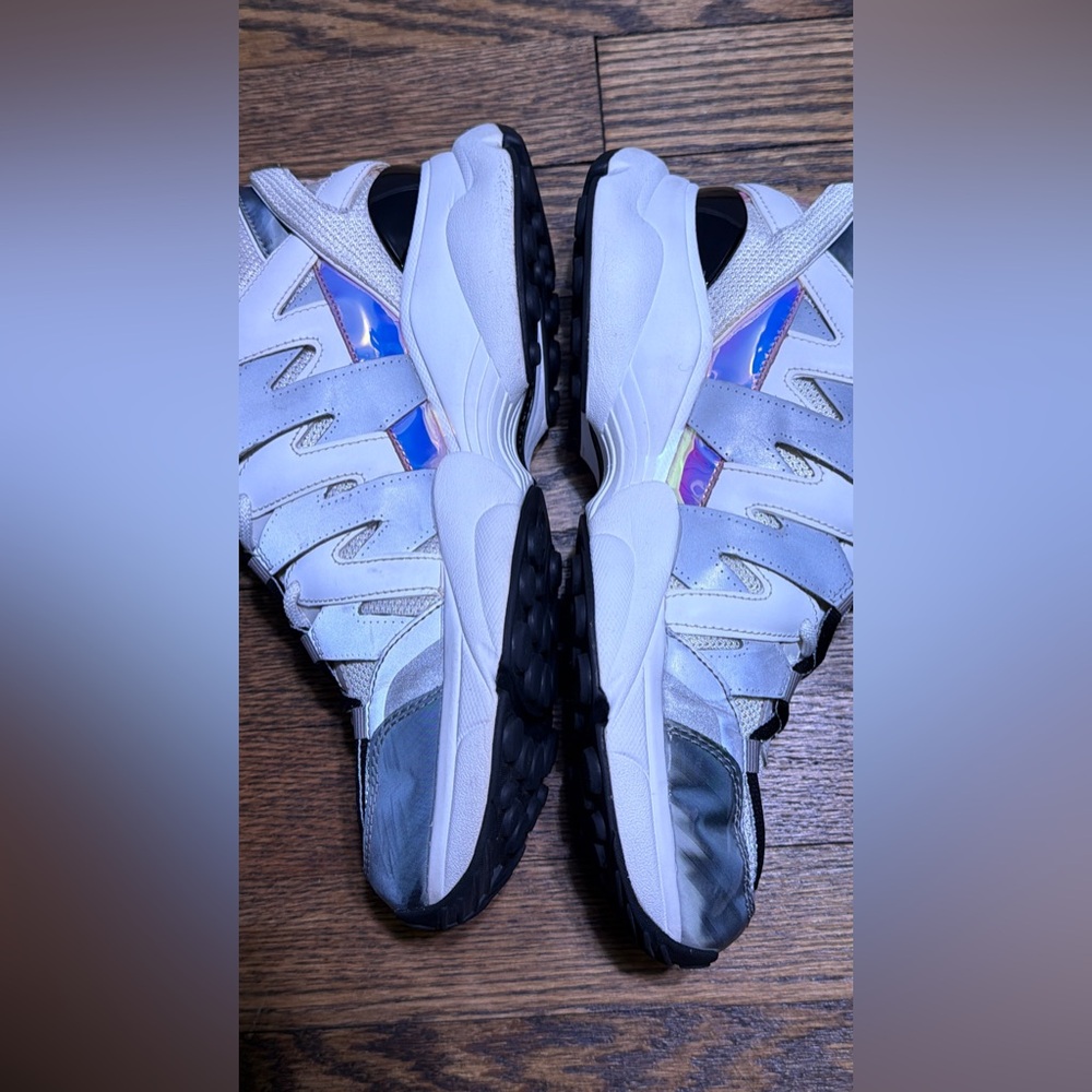 Michael Kors Hero Mixed-Media Trainer White/Iridescent Silver shoes size 10 - Picture 2 of 8